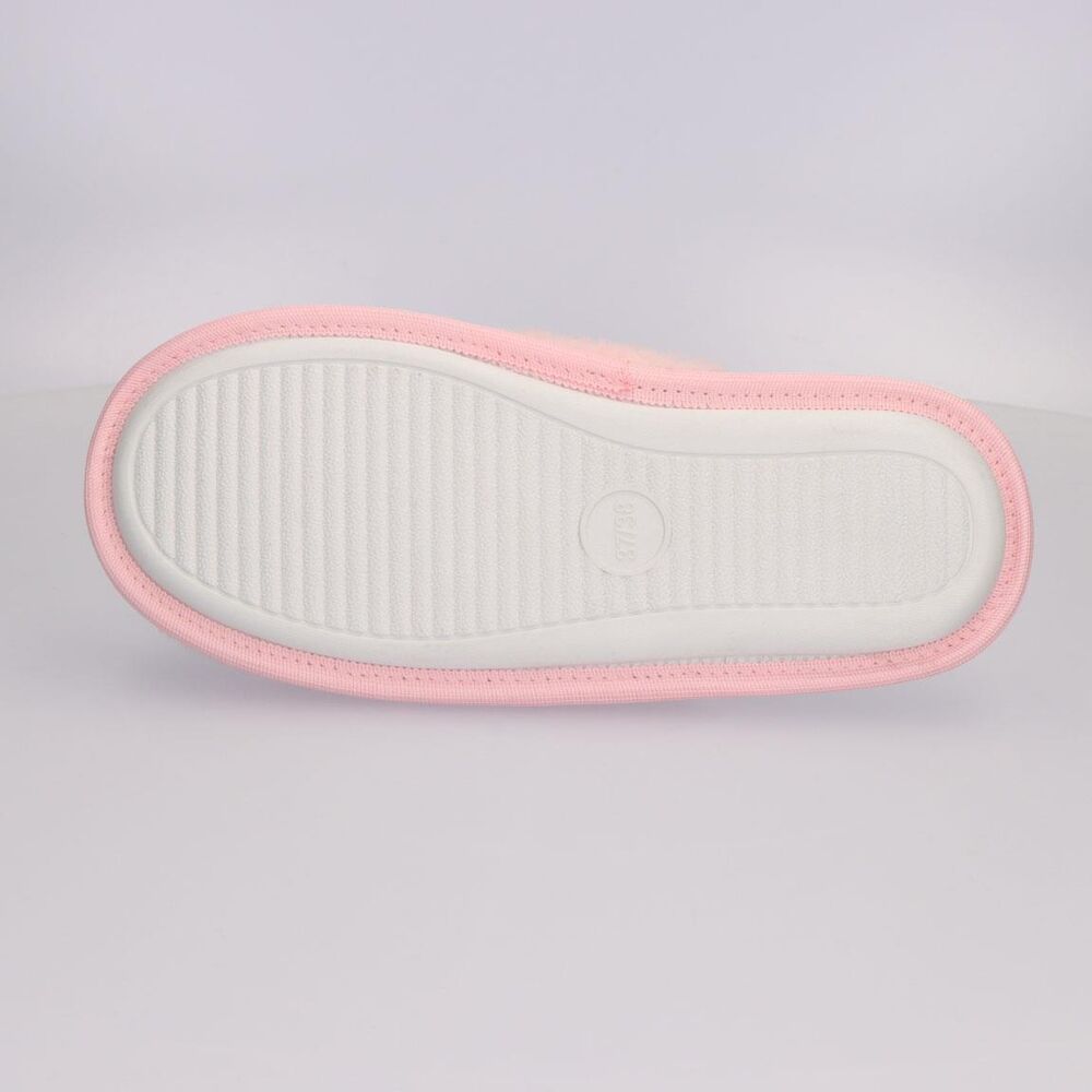 Hello Kitty slippers - Image 4