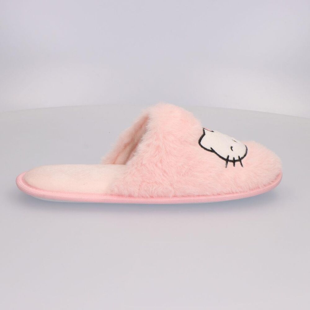 Hello Kitty slippers - Image 3