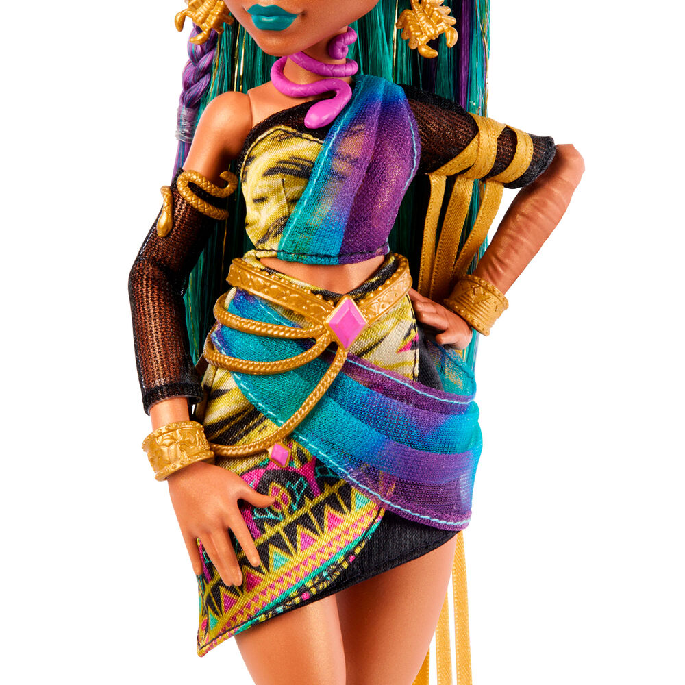 Monster High Nefera Deline doll - Image 7
