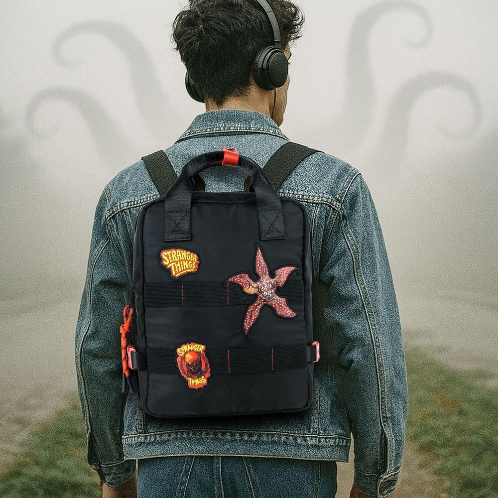 Stranger Things backpack 27cm - Image 4