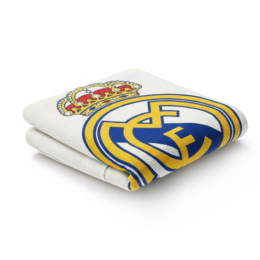 Real Madrid microfibre beach towel - Image 2