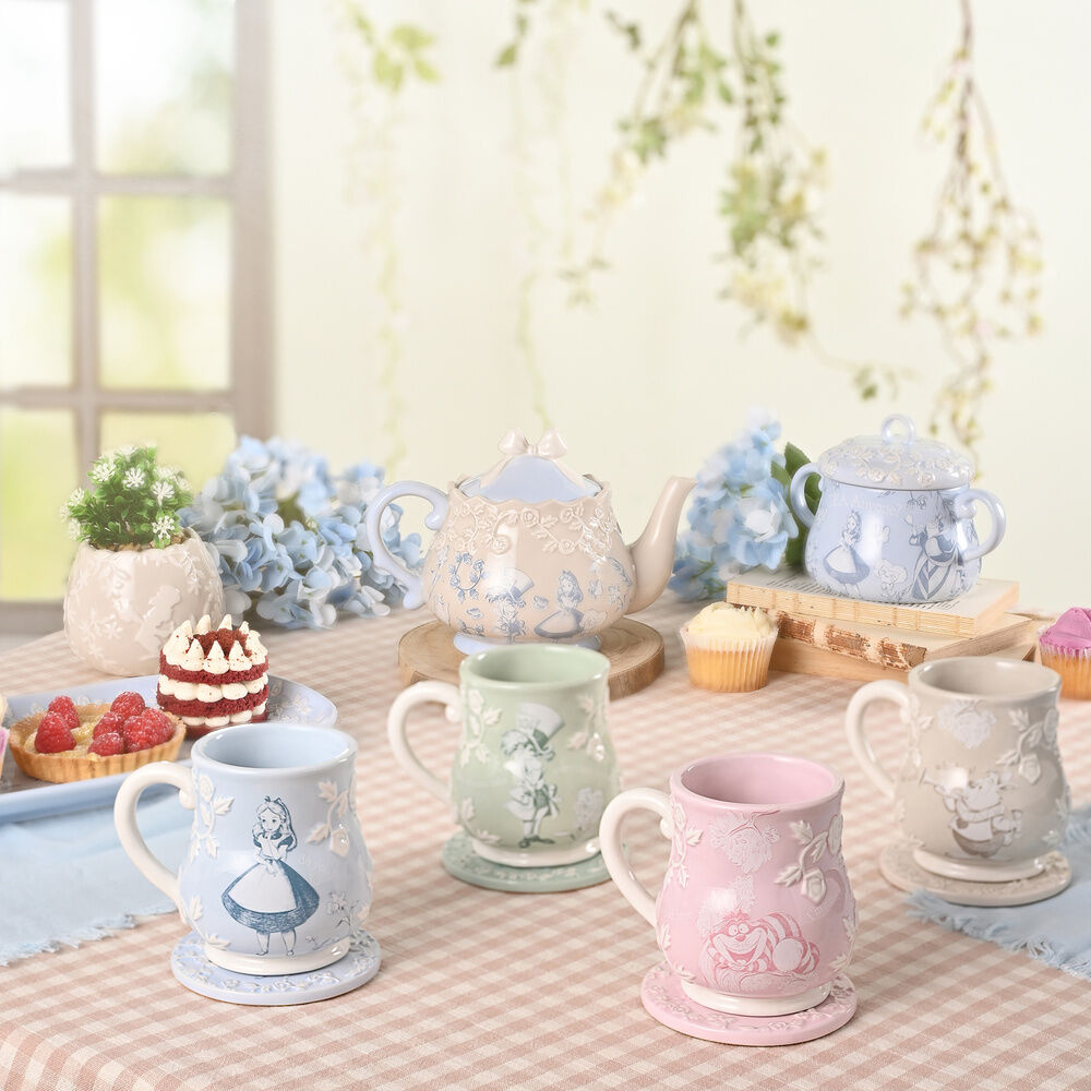 Disney Alice in Wonderland Alice mug - Image 6